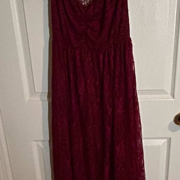 Elegant Burgundy Lace Maternity Dress - Picture 1 of 2